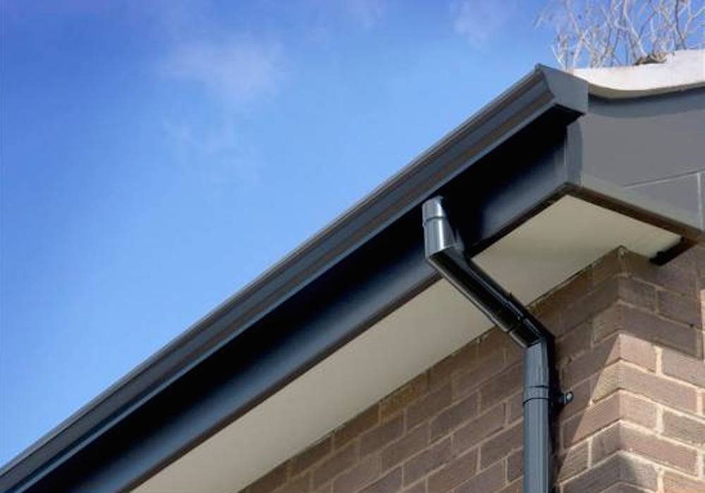 Tri-Link seamless gutter installation Pennsylvania home exterior